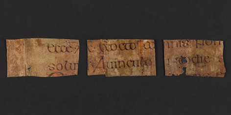 Fragmente eines historischen Schriftstücks