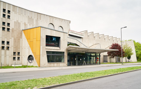 Der Eingang zum Musikinstrumenten-Museum