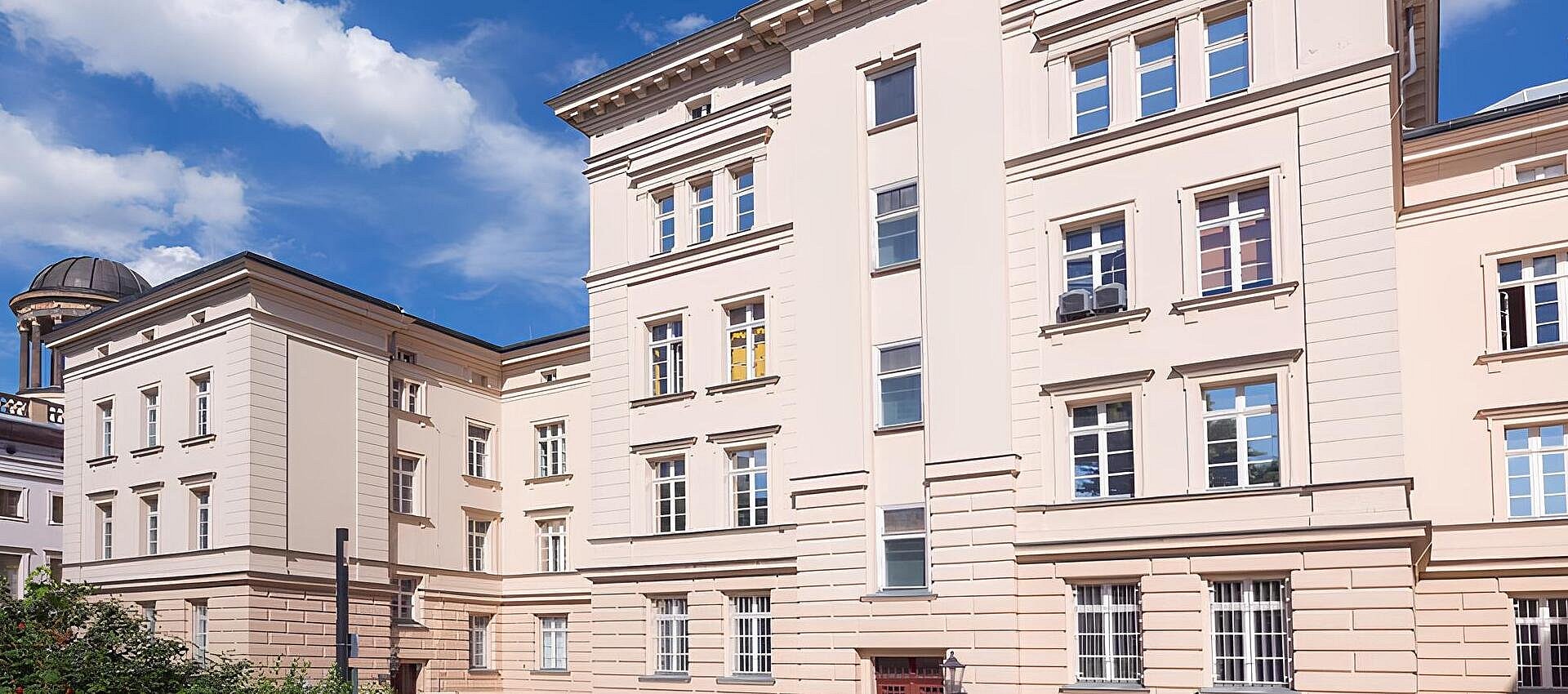 Zum Artikel "Weiter so — geht nicht mehr - Die Arbeit des Rathgen-Forschungslabors wird immer wichtiger, um die Sammlungen unbeschadet durch die Klimakrise zu bekommen"