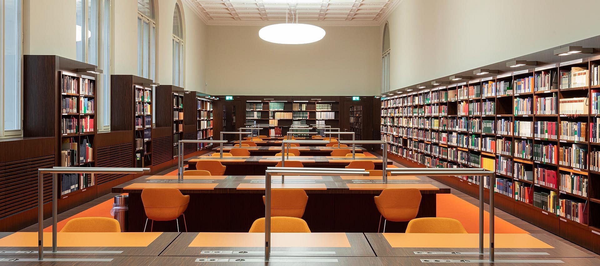 Zum Artikel "Das Beste aus beiden Welten - Die hybride Bibliothek"