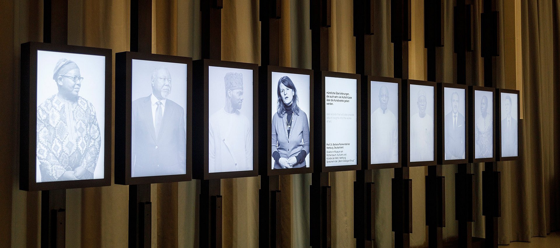 Blick in die Benin-Ausstellung im Ethnologischen Museum 