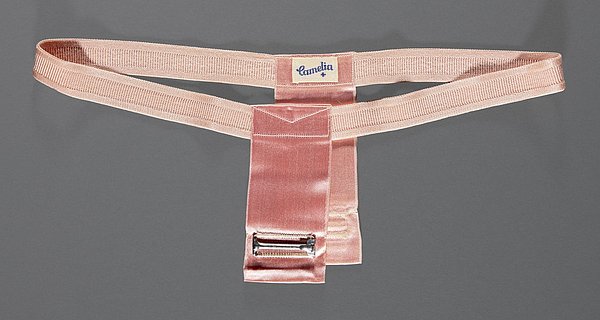 Bindengürtel, genutzt in Berlin, vermutl. 1960er-Jahre © Staatliche Museen zu Berlin, Museum Europäischer Kulturen / Christian Krug