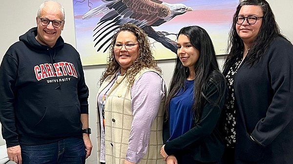 Gruppe / Stefan Simon ganz links