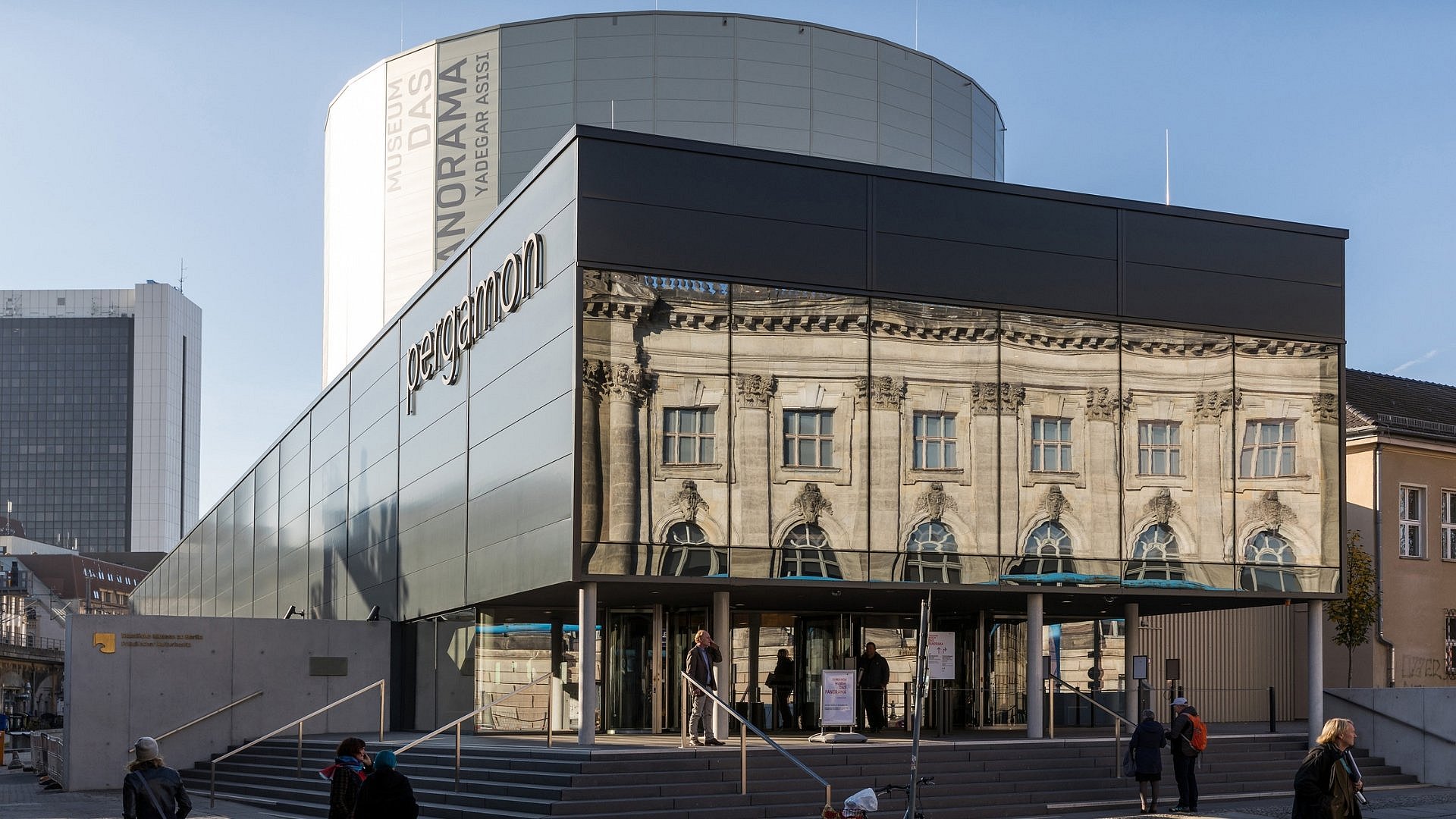 Außenansicht des „Pergamonmuseum. Das Panorama“