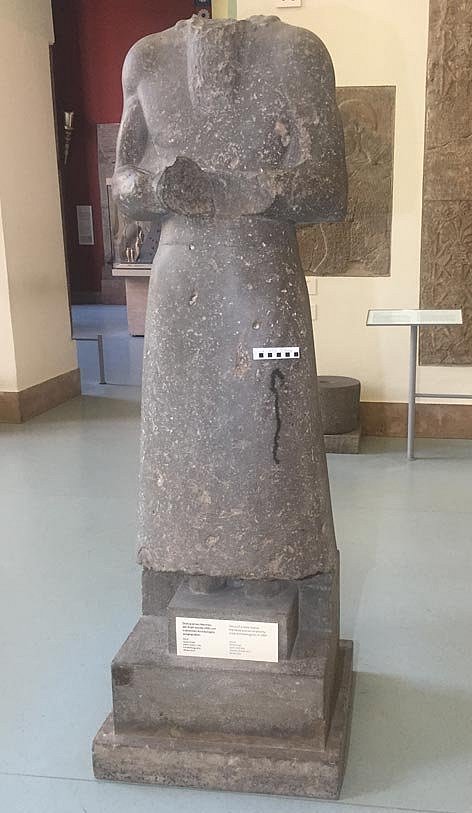 Statue im Museum