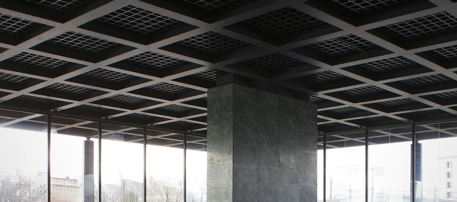 Zum Artikel "Neue Neue Nationalgalerie: Räumen und Reparieren (Teil 1)"