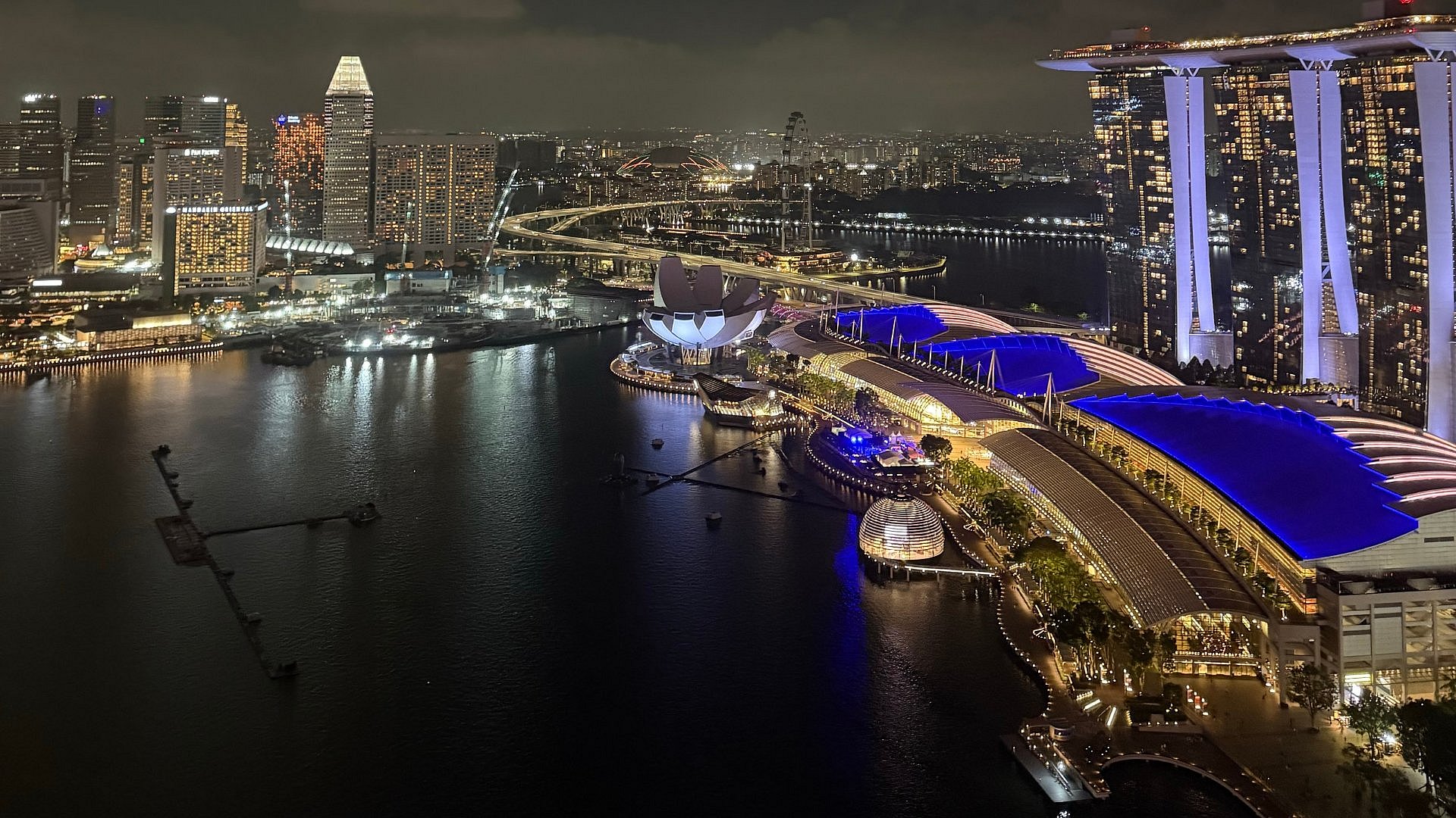 Die SKyline einer modernen Großstadt