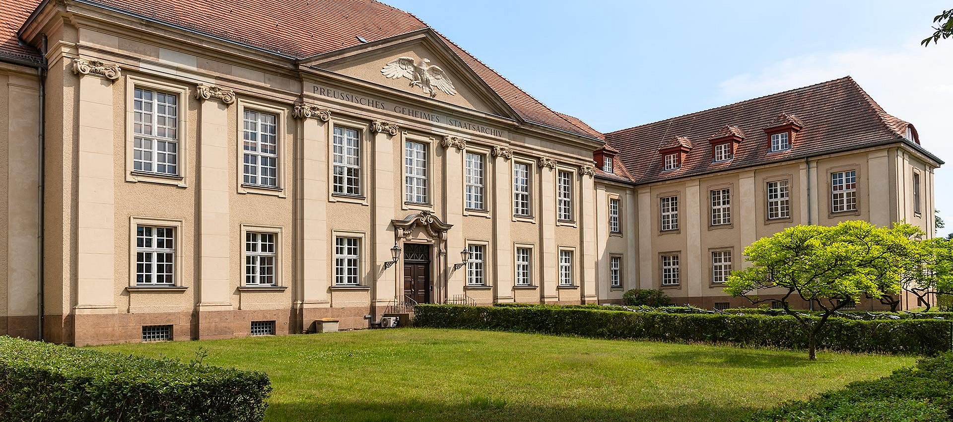 Zum Artikel "Studierende ins Archiv!"