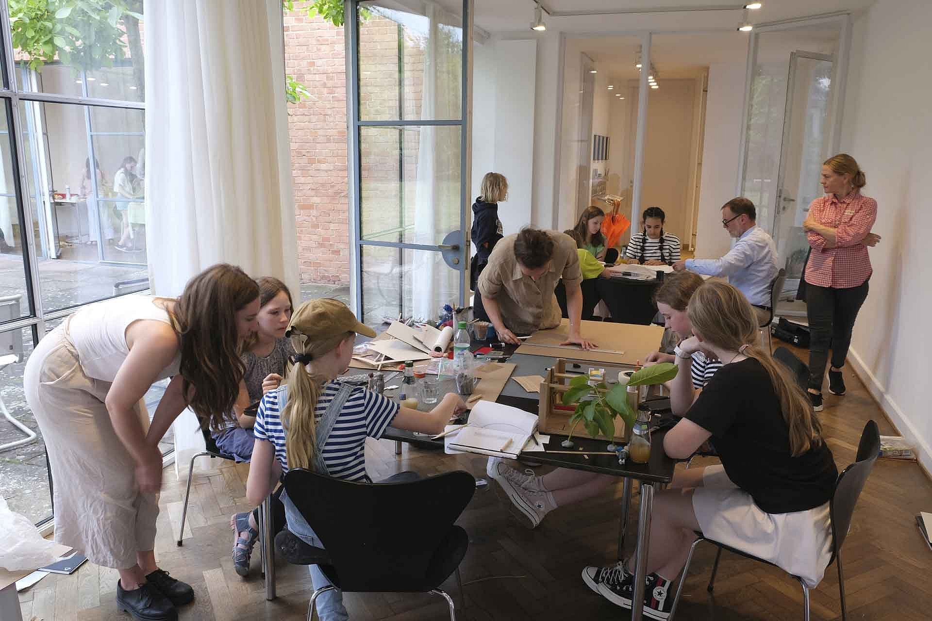 Gruppenarbeit im Mies-Haus