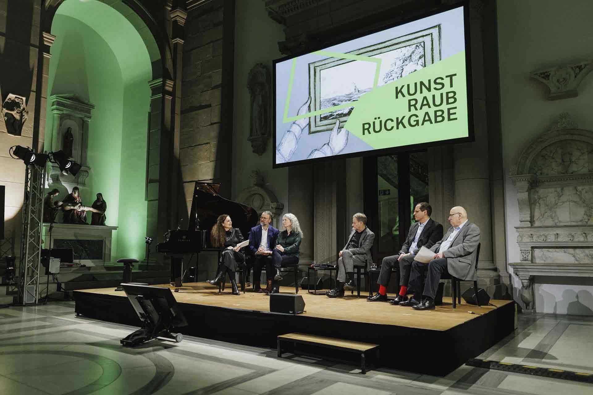 Podiumsdiskussion