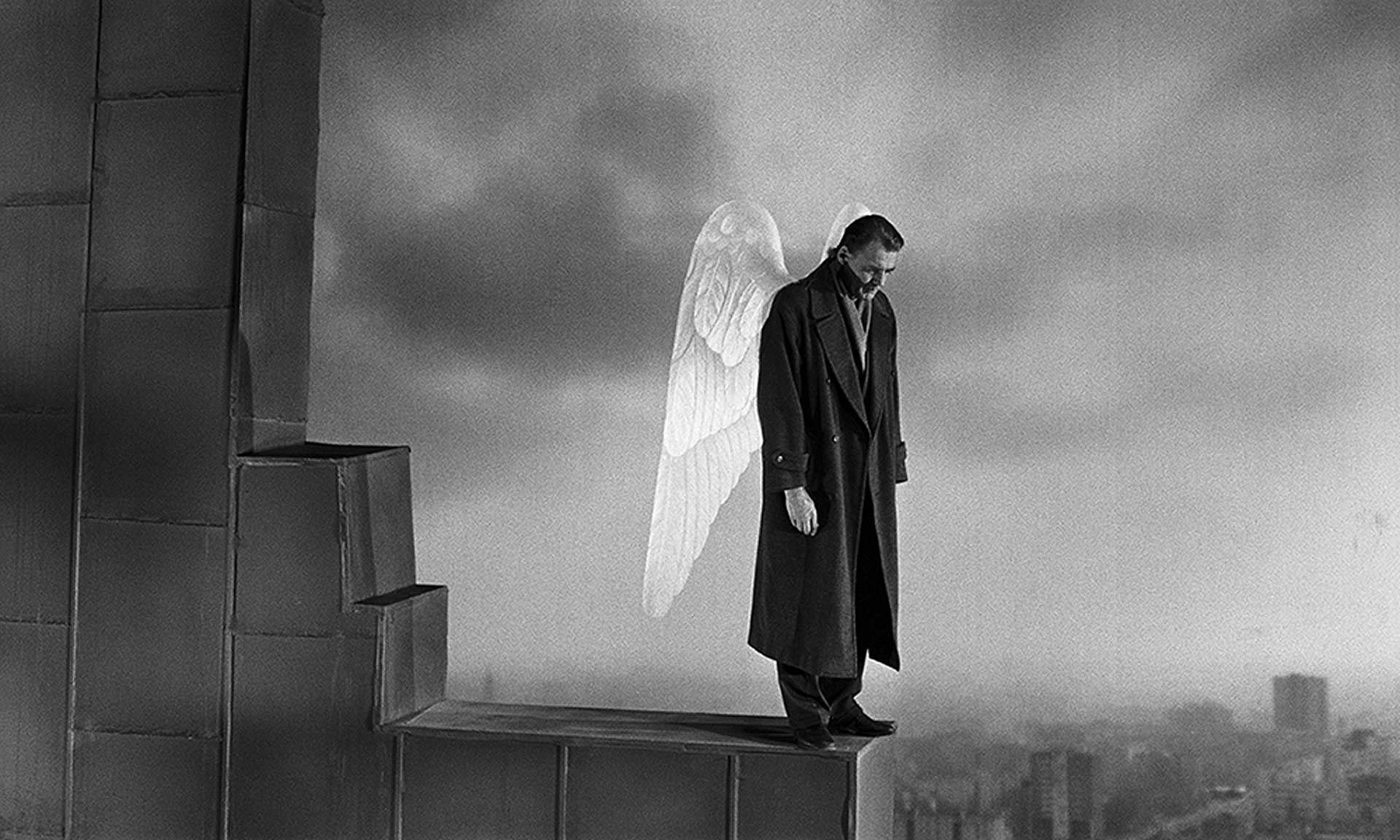 Filmstill: Engel, aus: Der Himmel über Berlin von Wim Wenders