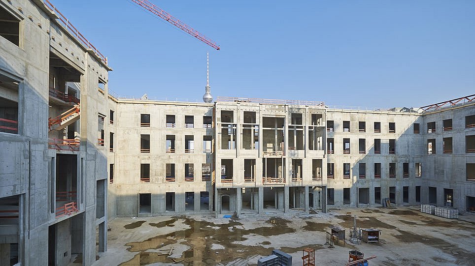 Blick auf eine Baustelle (öffnet Vergrößerung des Bildes)