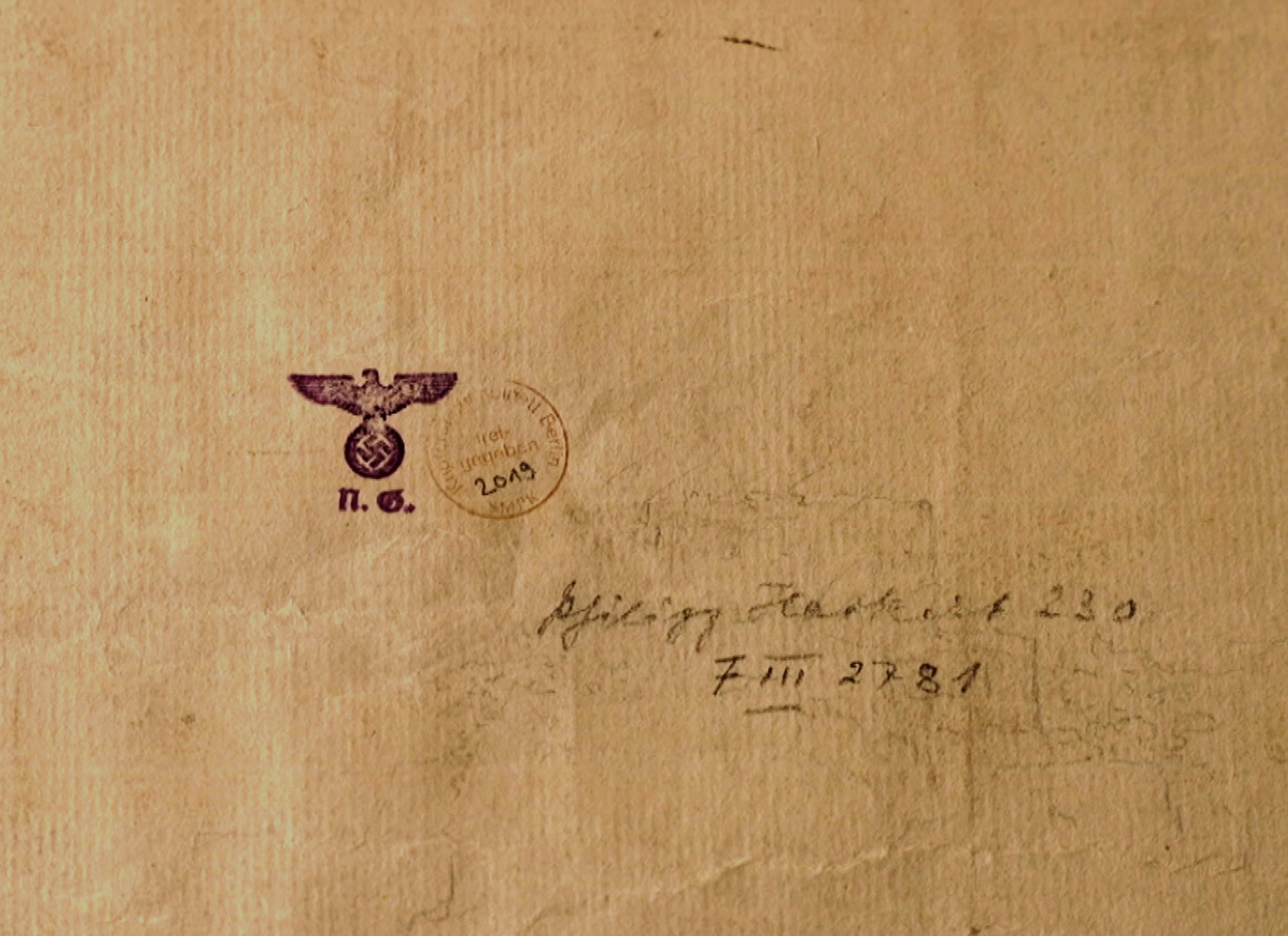 Handschrift und Reichsadlerstempel auf Papier