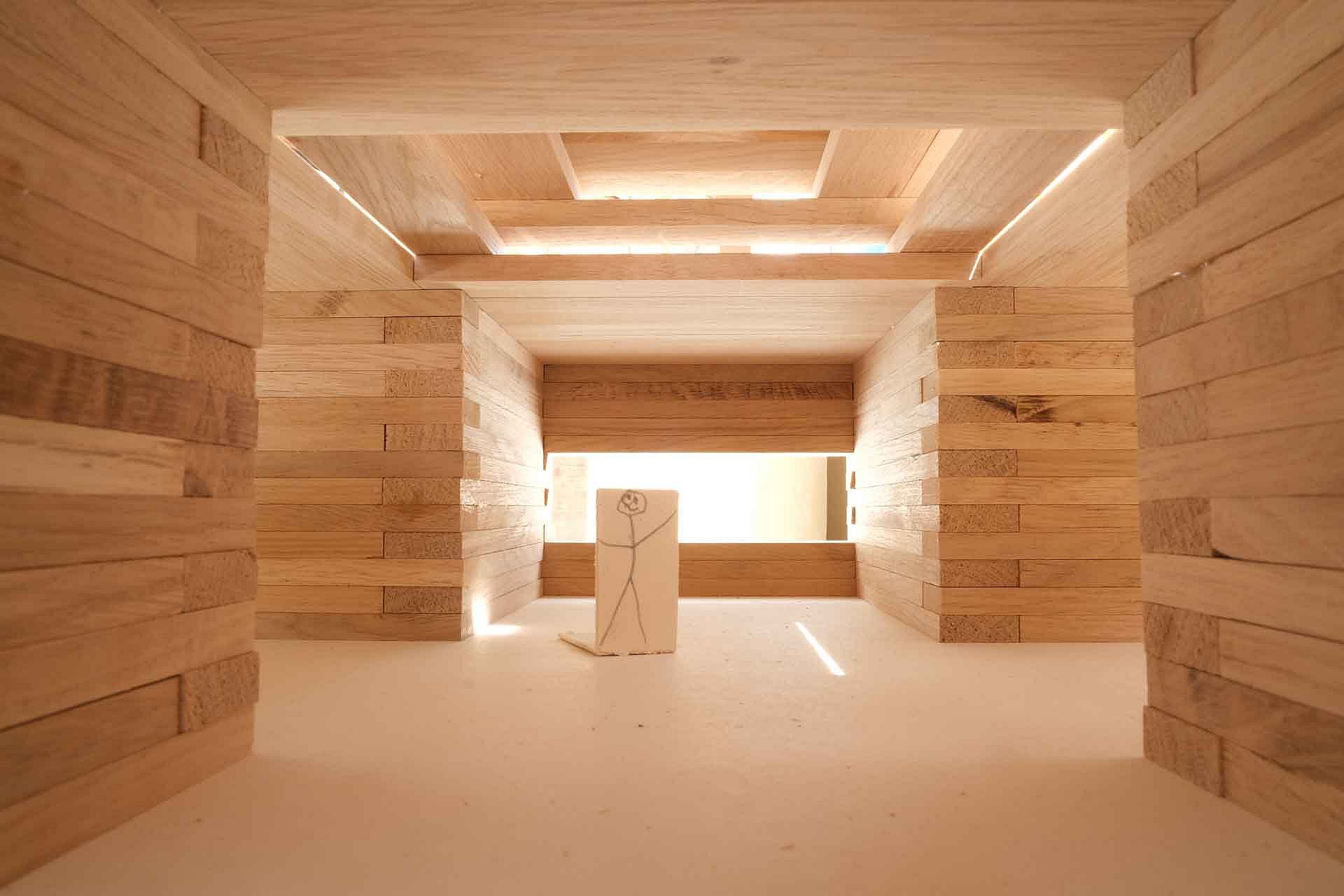 Blick in ein Architekturmodell aus Holz