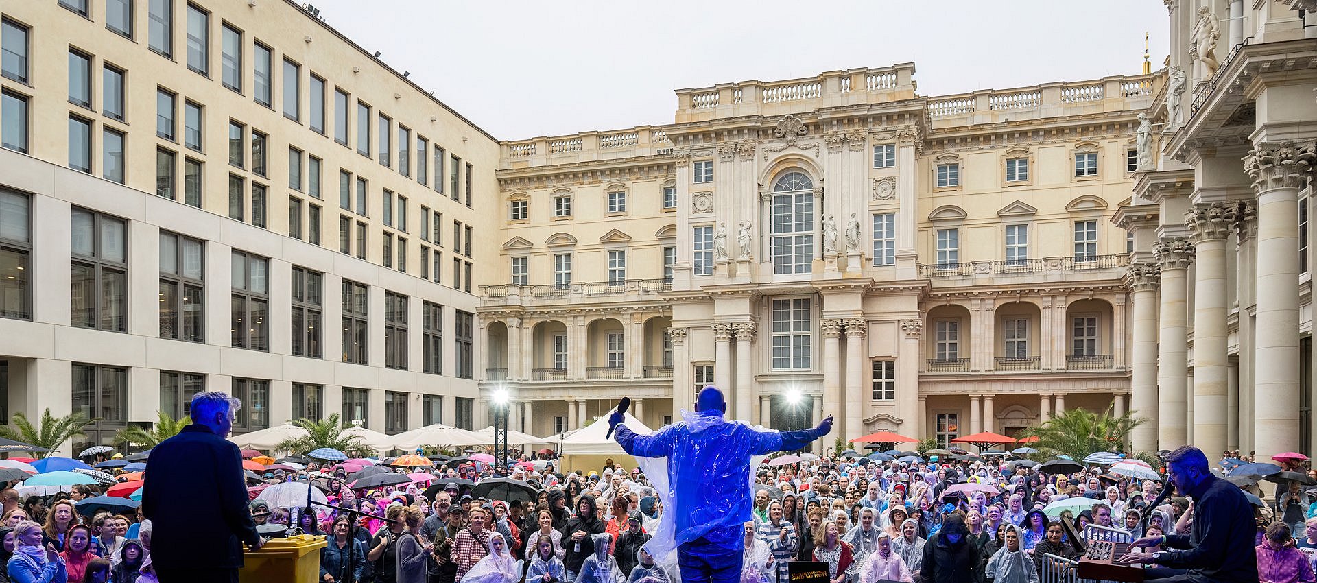 Zum Artikel "Ohne Musik wäre das Leben ein Irrtum - Das Chorfestival "Vielstimmig" im Humboldt Forum"