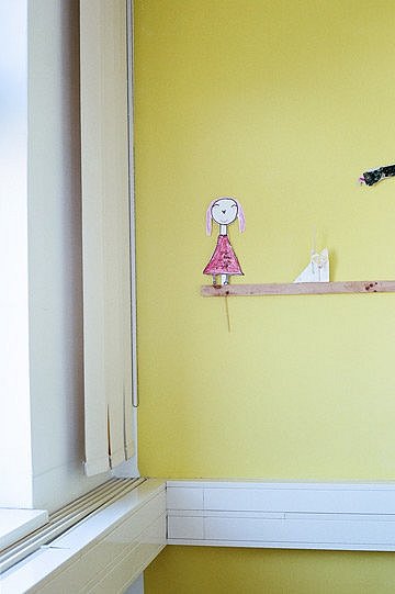 Kinderzeichnung im Gemeinschaftswohnheim in Spandau (öffnet Vergrößerung des Bildes)