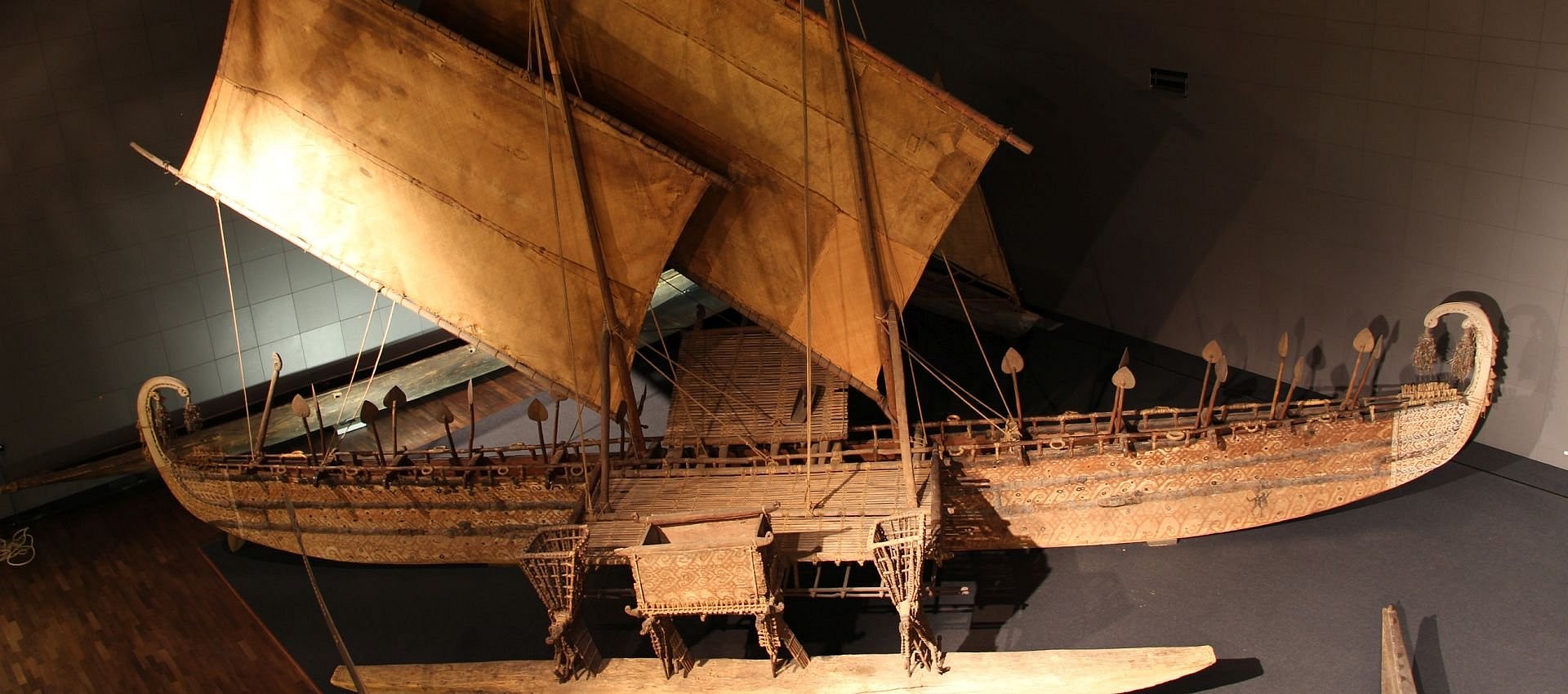 Luf-Boot im ehemaligen Haus des Ethnologischen Museums in Dahlem. Foto: SPK/Stefan Müchler