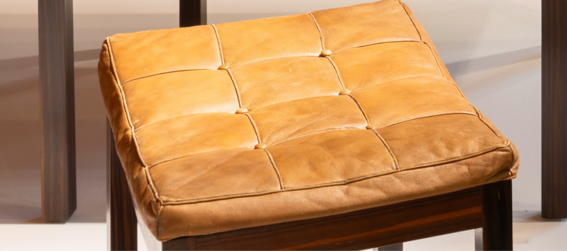 Zum Artikel Die Moderne leuchtet honiggelb